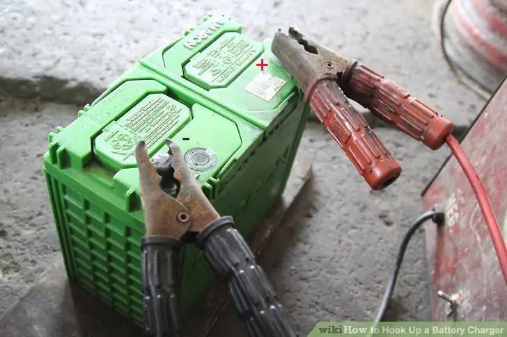 3 Easy Ways to Hook Up a Battery Charger (with Pictures)