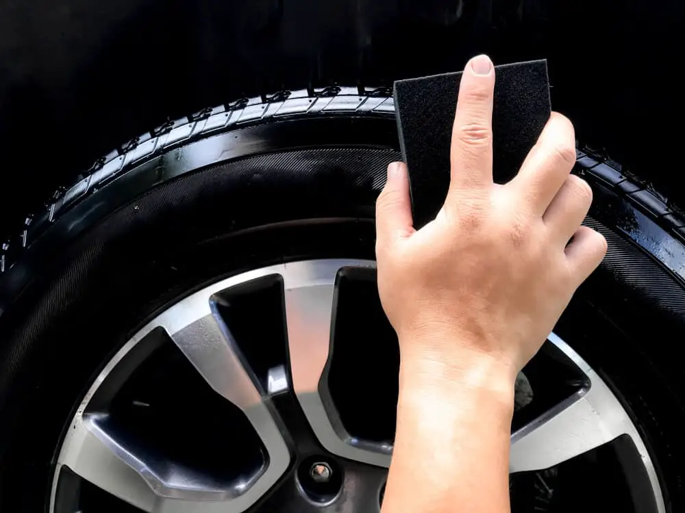 7 Best Tire Shine (Reviews) In 2020