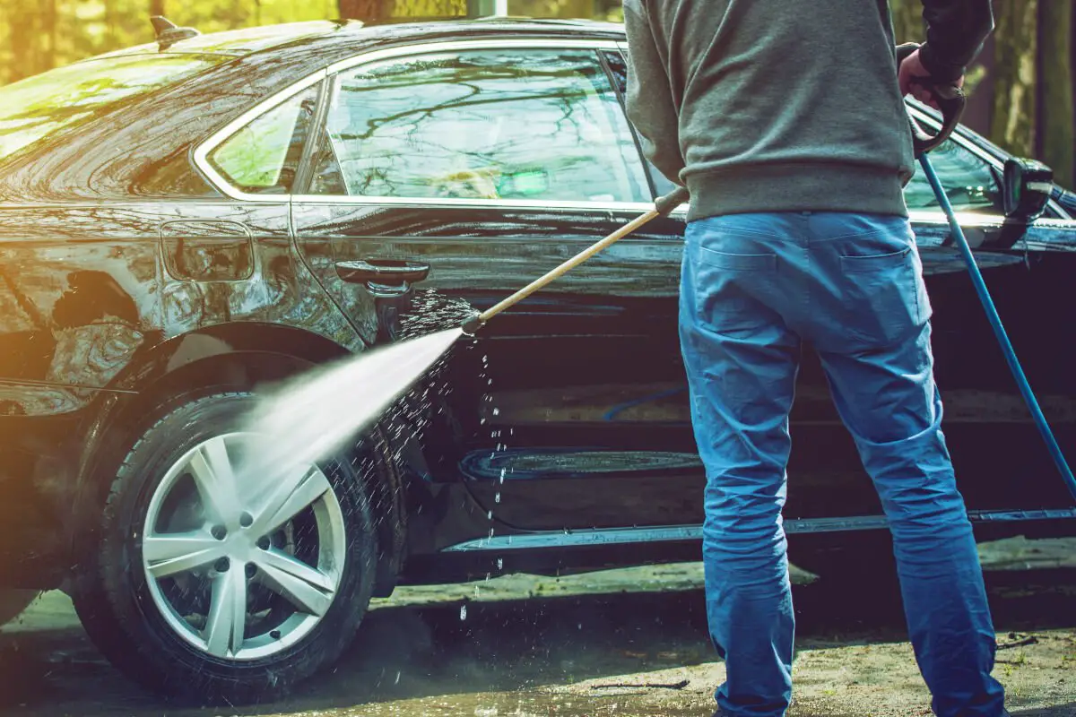 8 Best Pressure Washers for Cleaning Your Car Quickly at Home