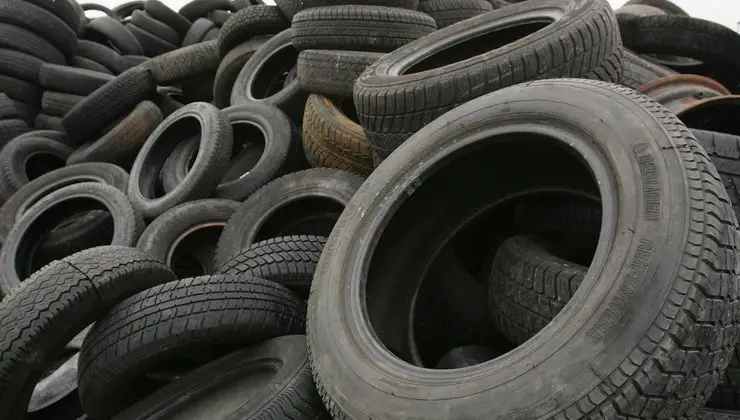 How Much Does a Car Tire Weigh?