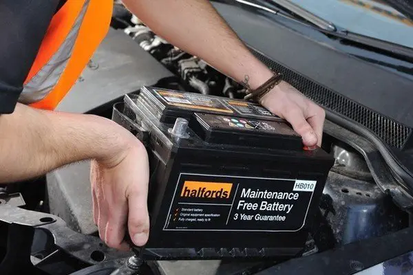 How to install a car battery properly (with extra safety tips)