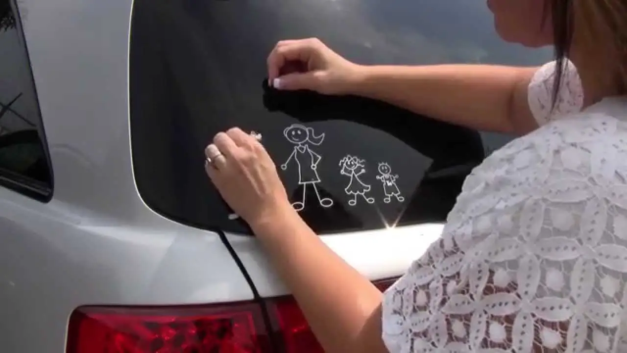 How to Remove Family Stickers from a Car Window