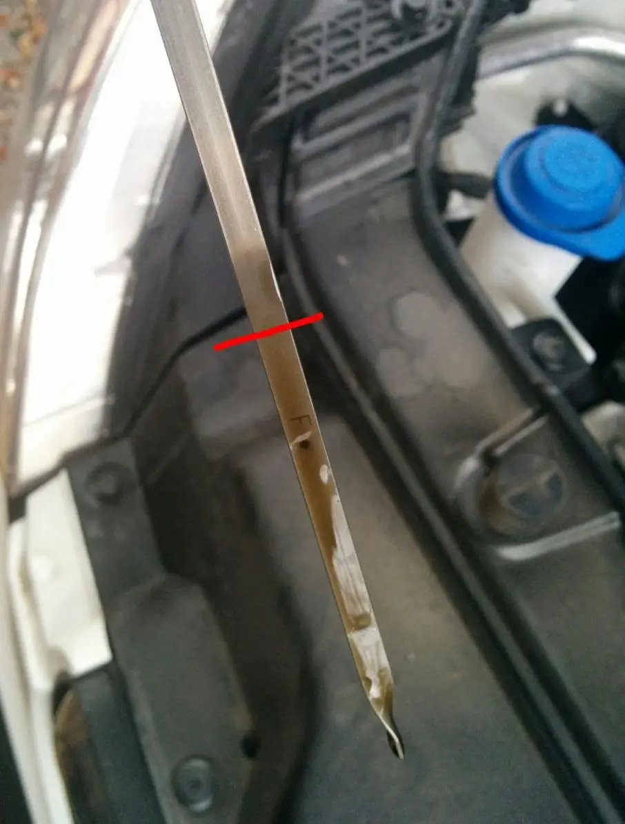 Indications of Too Much Oil in a Car