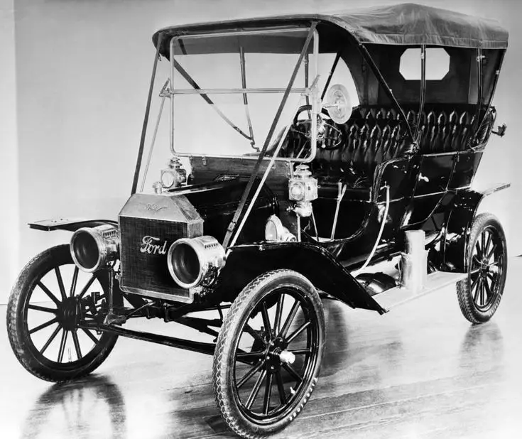On #ThisDayinHIstory 1908, the first production Model T Ford is ...