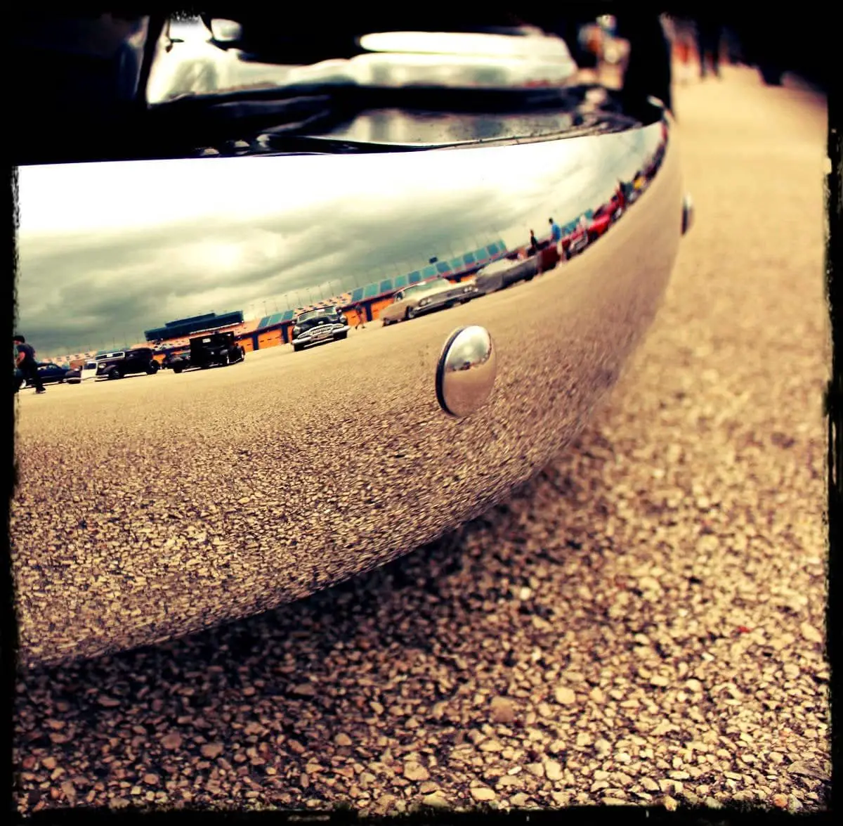 Reflection of cars : pics