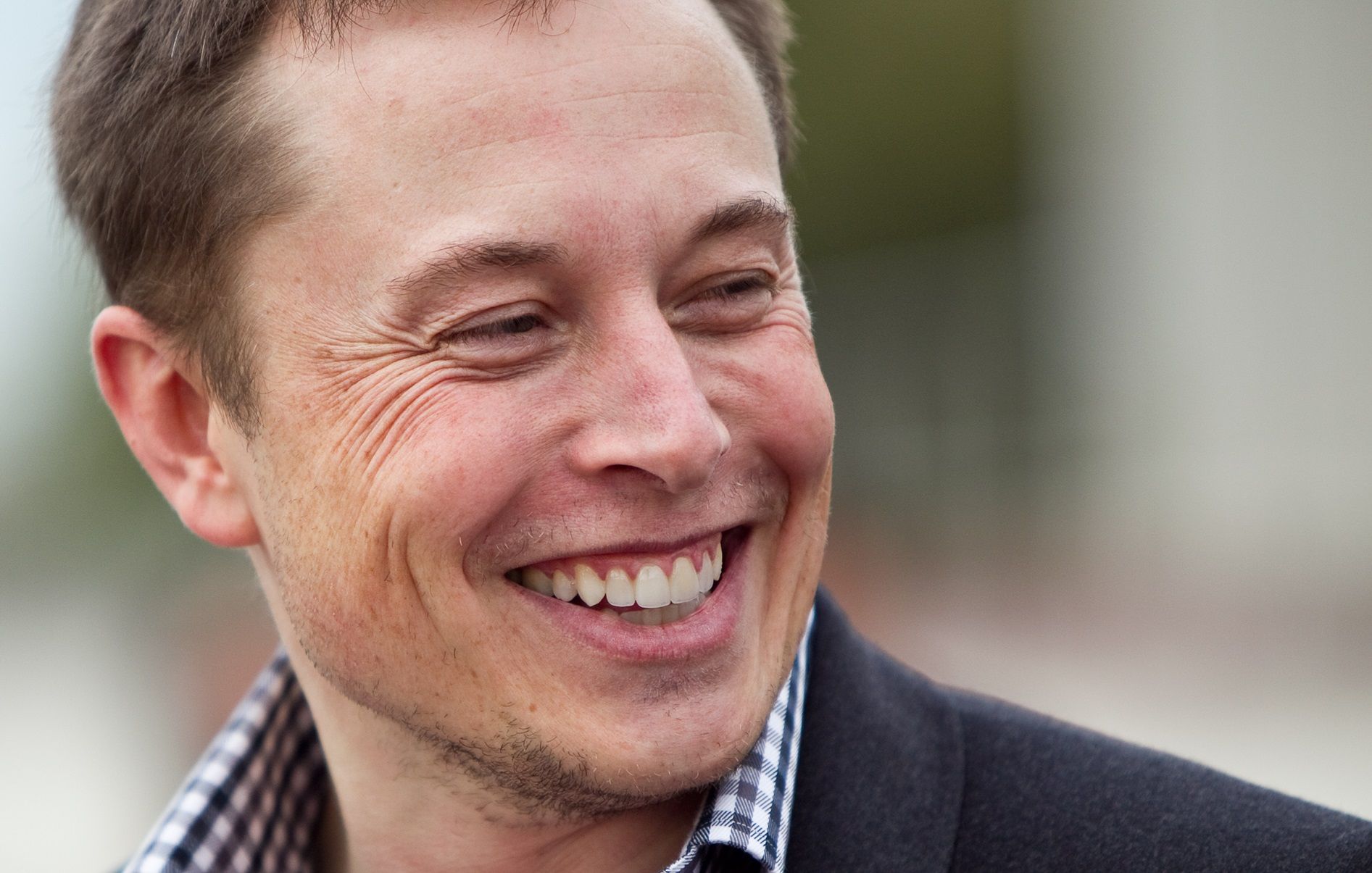 THIS Is How The GENIUS Elon Musk Will Give FREE WiFi To The Entire ...