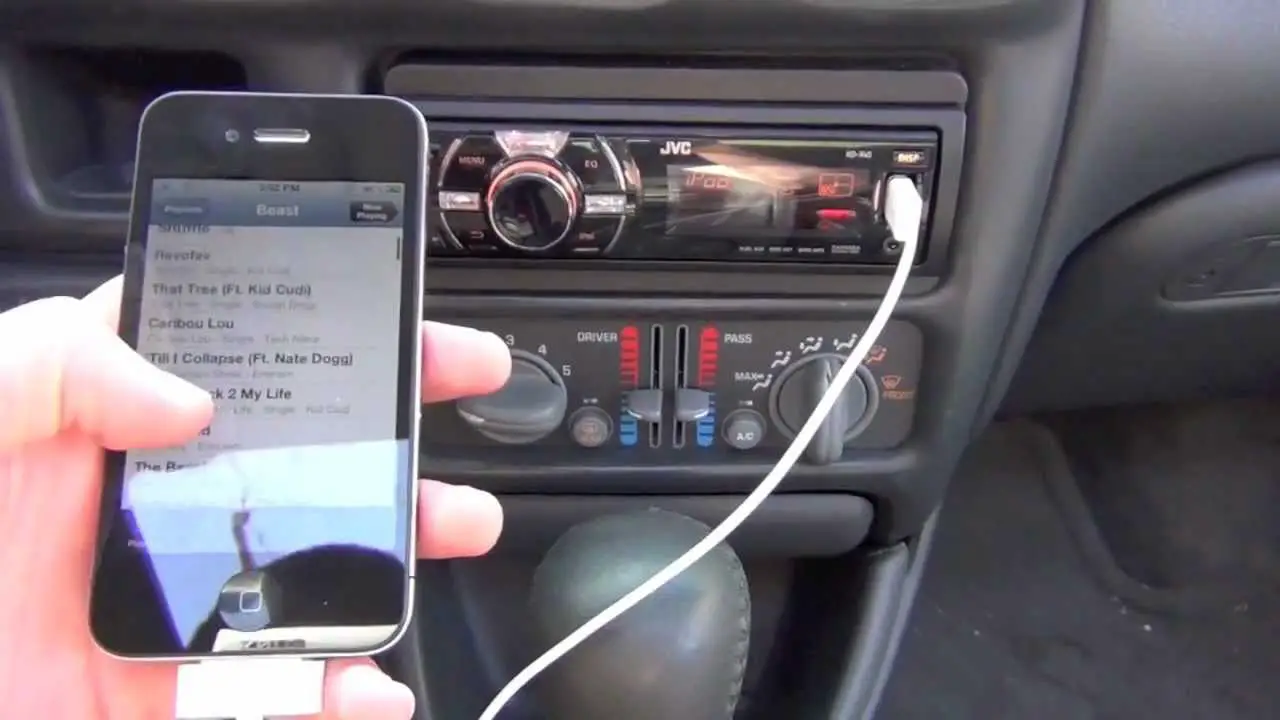 Use iPhone Music Player via USB w/ Car Stereo (NoAccSplash ...